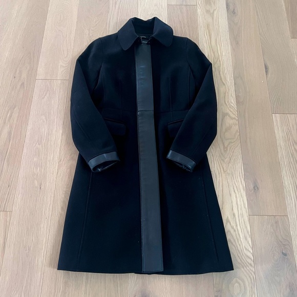 Club Monaco Italian Wool Coat with Leather Trim size S, EXCELLENT condition - Picture 1 of 2